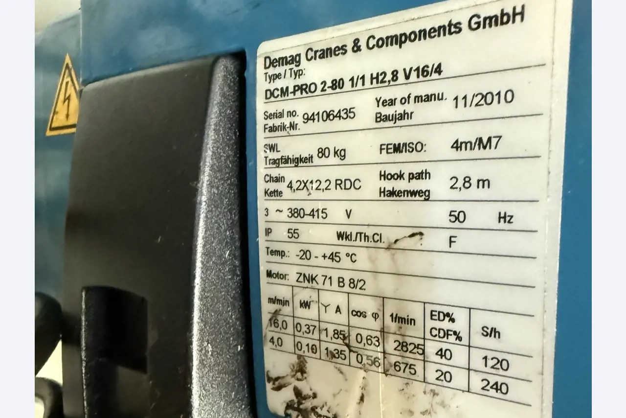 Industrieroboter, Metallbearbeitungsmaschinen, Fahrzeuge und IT-Geräte-7