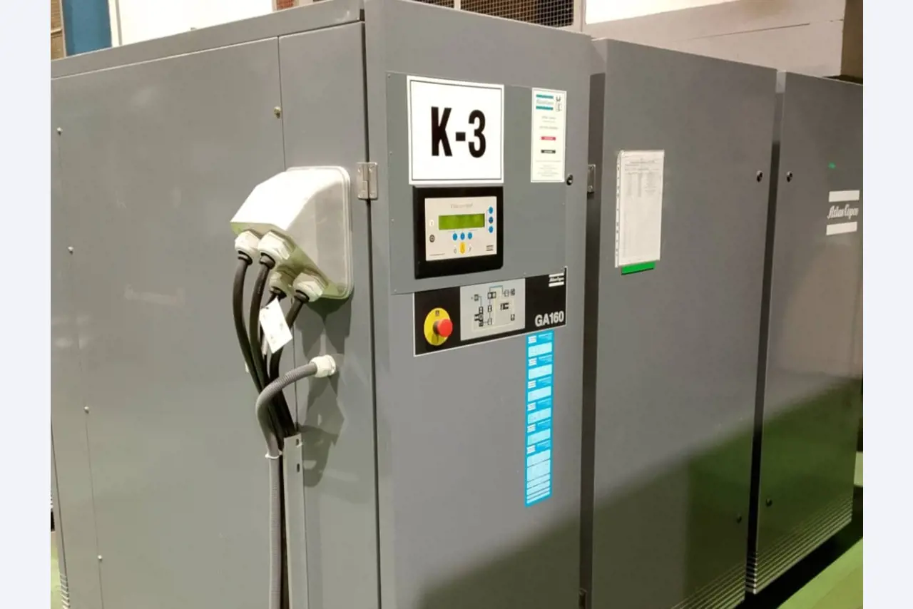 Industrieroboter, Metallbearbeitungsmaschinen, Fahrzeuge und IT-Geräte-2