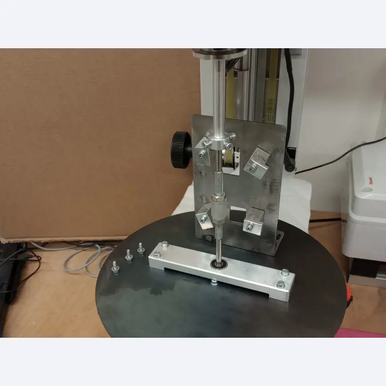 Robots industriales, máquinas para trabajar el metal, vehículos y dispositivos informáticos-2