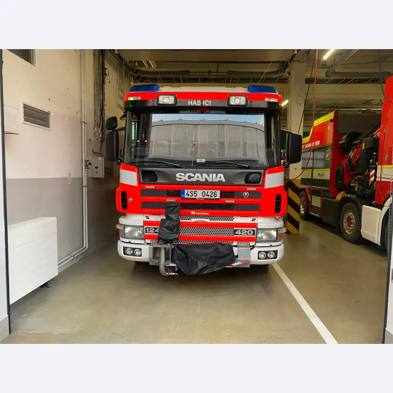 Máquinas para trabalhar metais, robots industriais e veículos-1