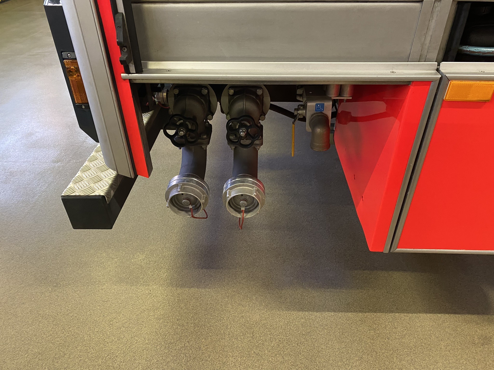 Metalworking machines, industrial robots and vehicles-12