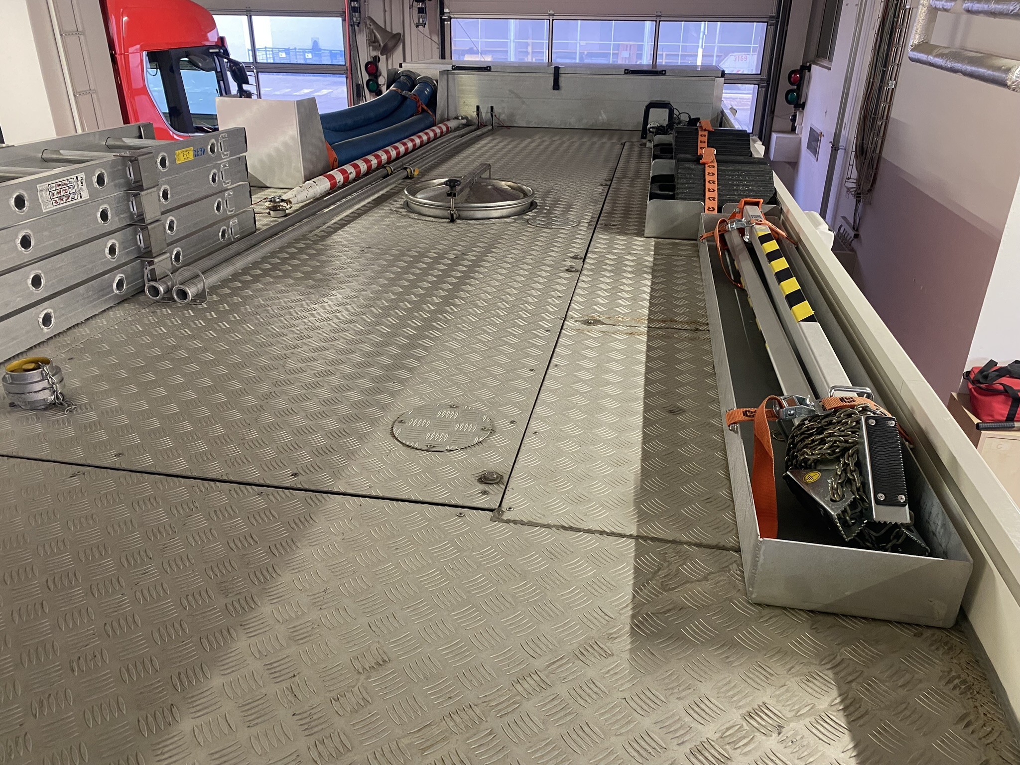 Metalworking machines, industrial robots and vehicles-13