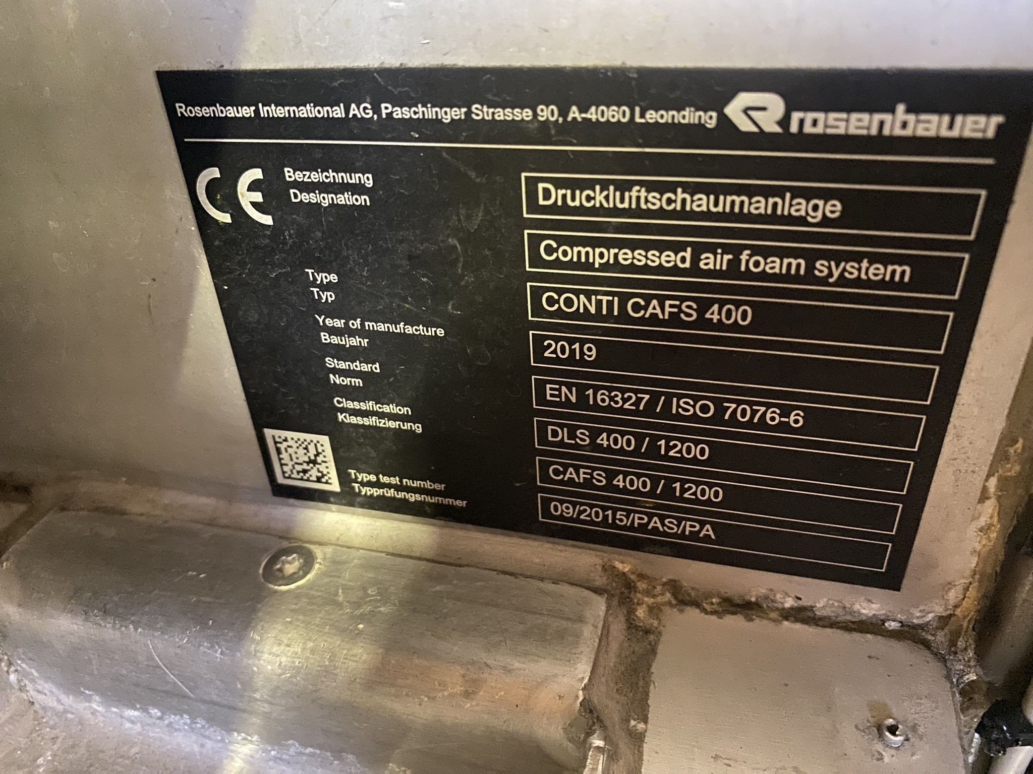 Metalworking machines, industrial robots and vehicles-14