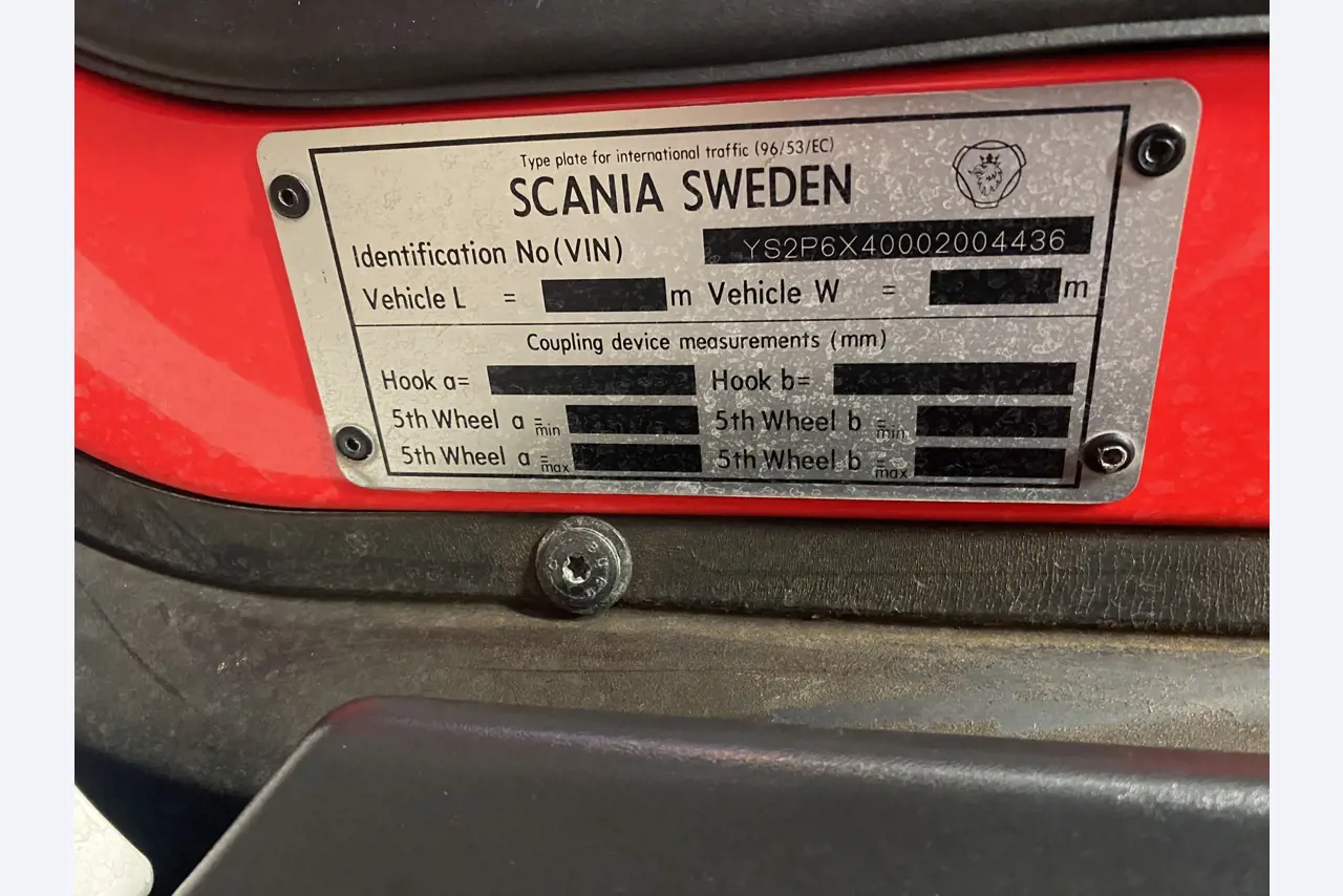 Metalworking machines, industrial robots and vehicles-17