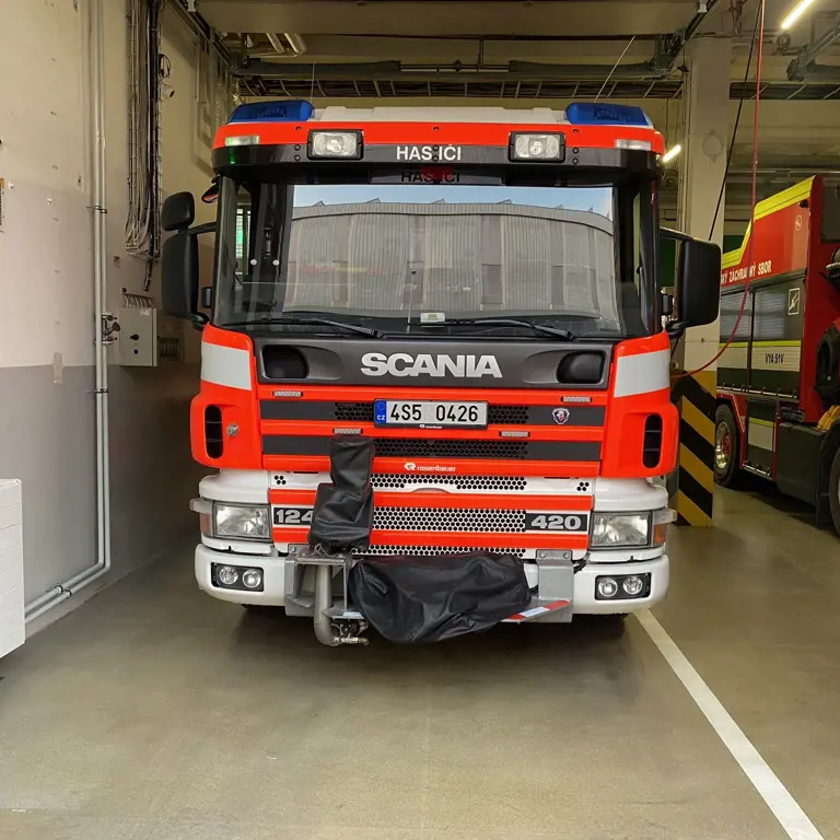 Camión de bomberos Scania P124 GBX6XNZ420