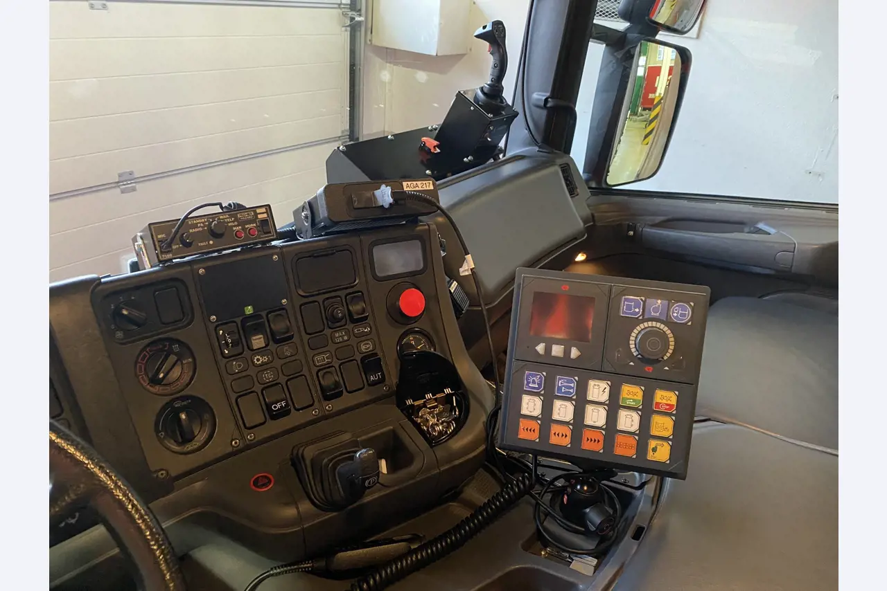 Metalworking machines, industrial robots and vehicles-8