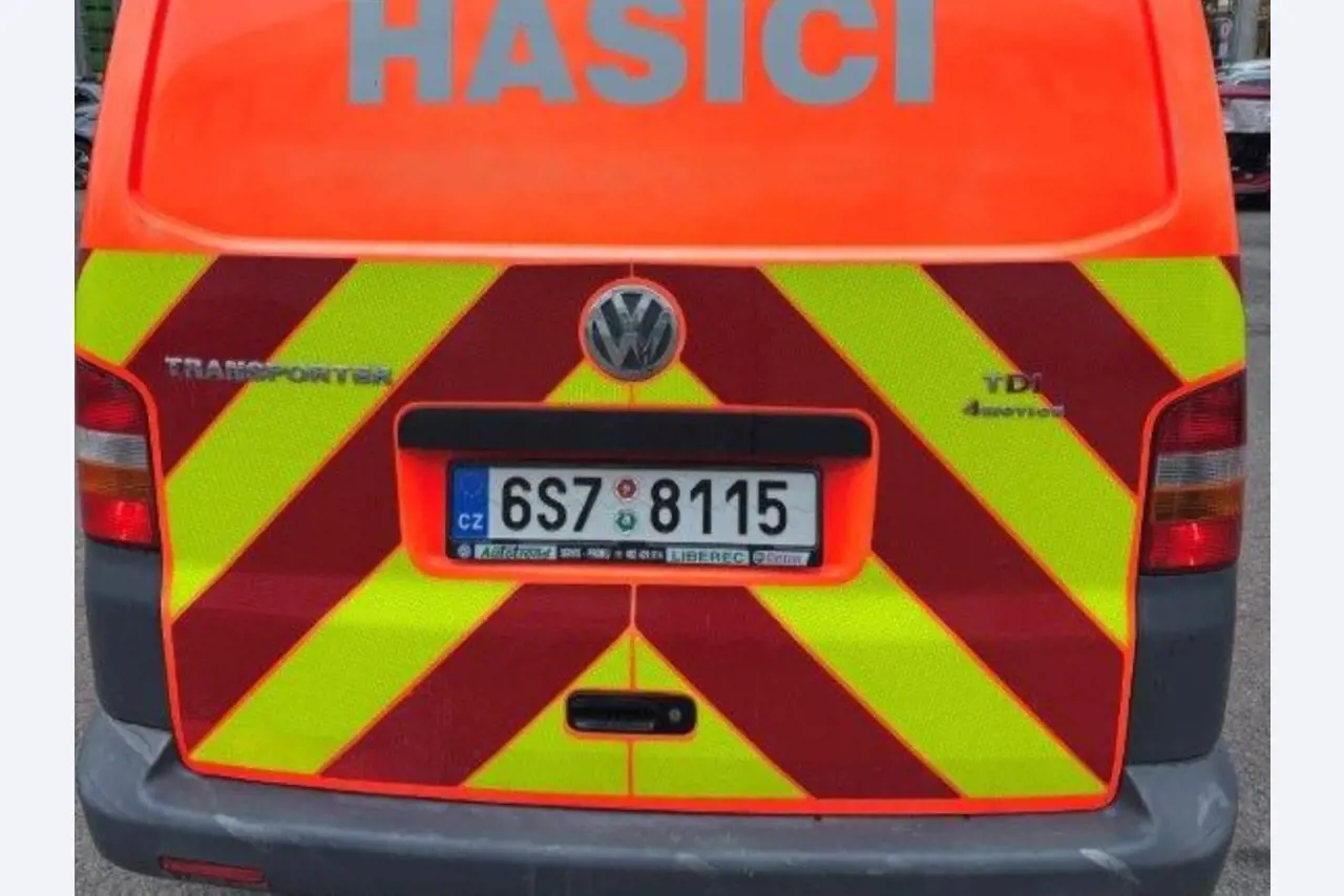 Metalworking machines, industrial robots and vehicles-4