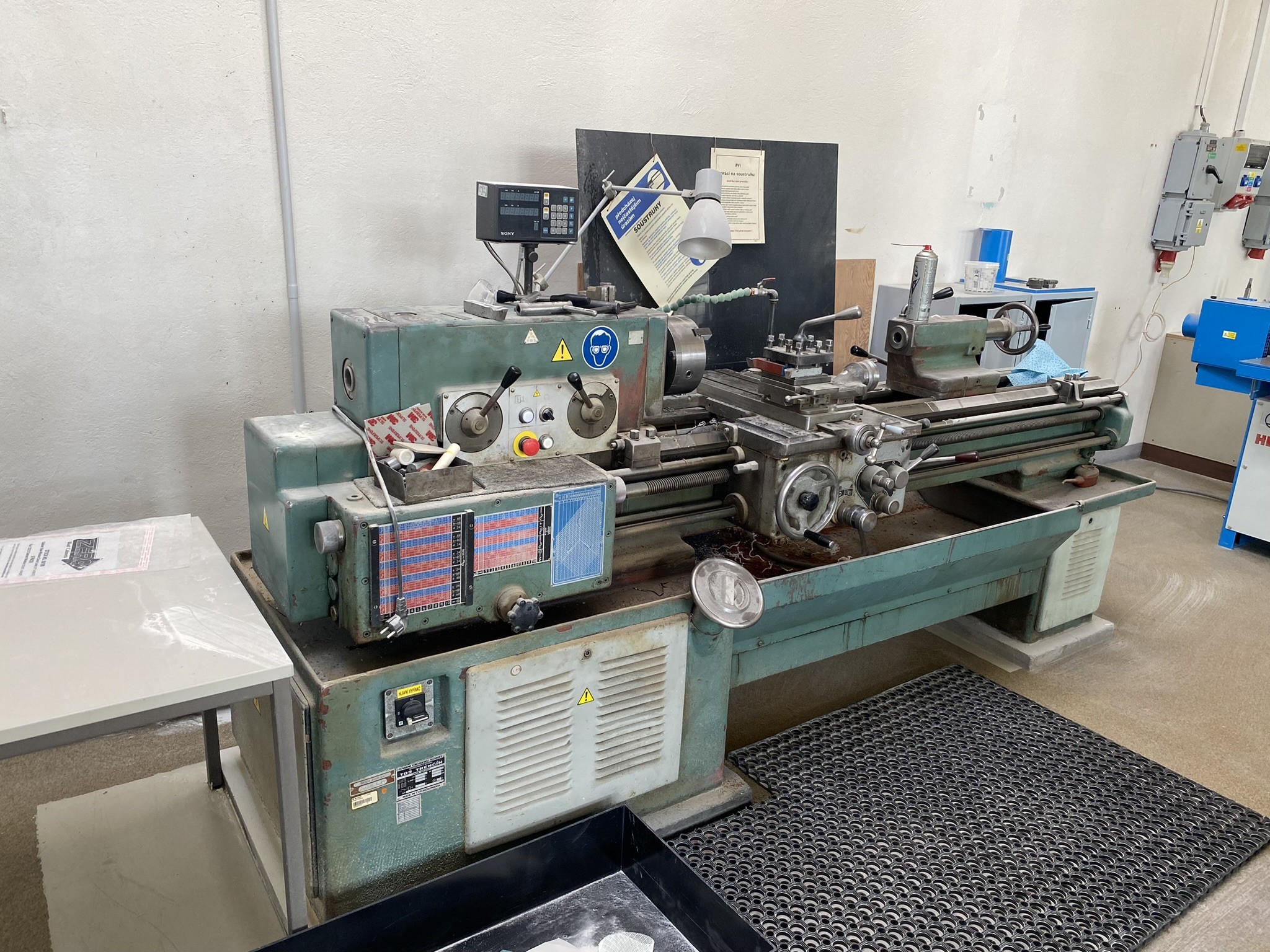 Metalworking machines, industrial robots and vehicles-1