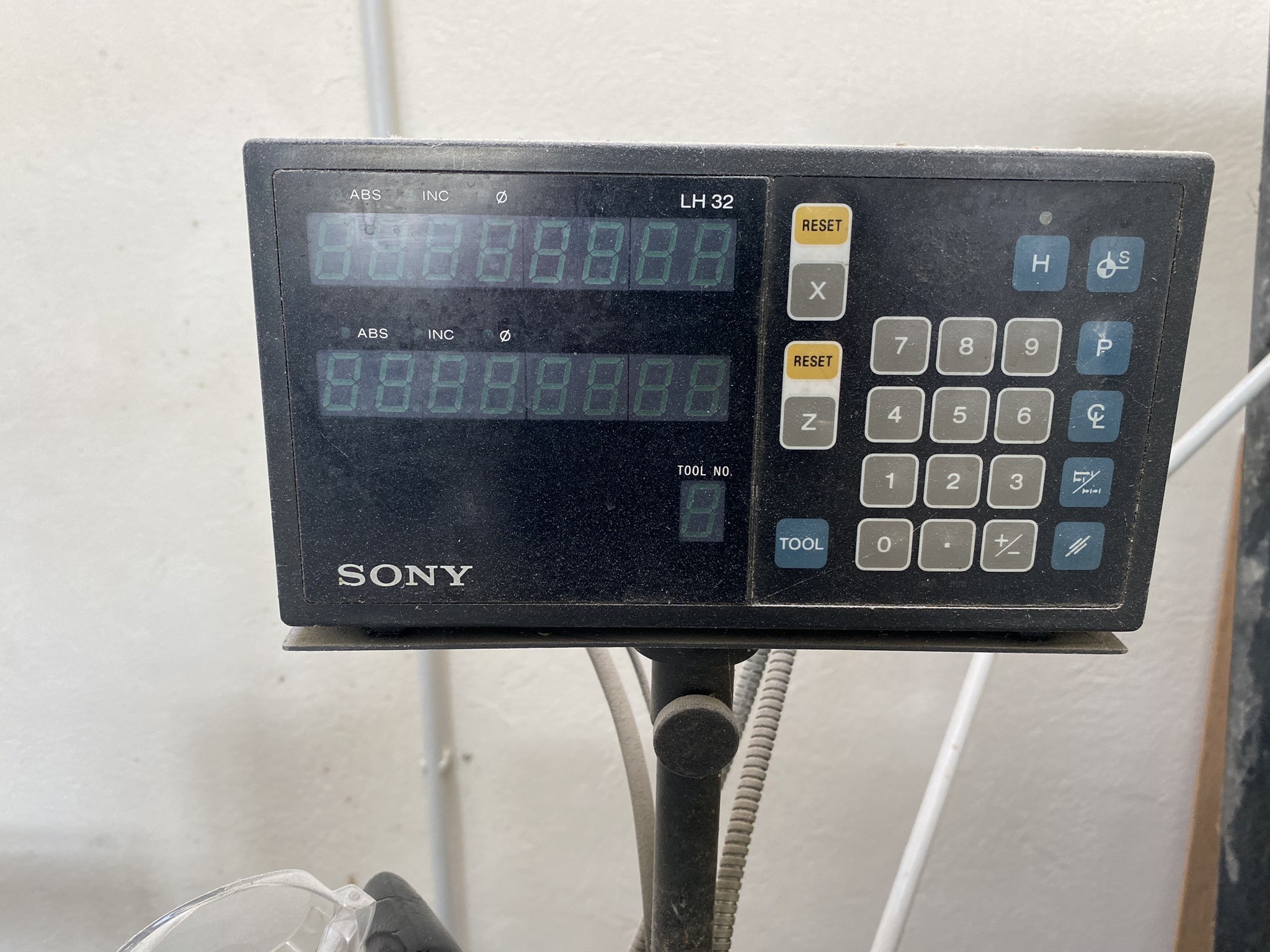 Metalworking machines, industrial robots and vehicles-3