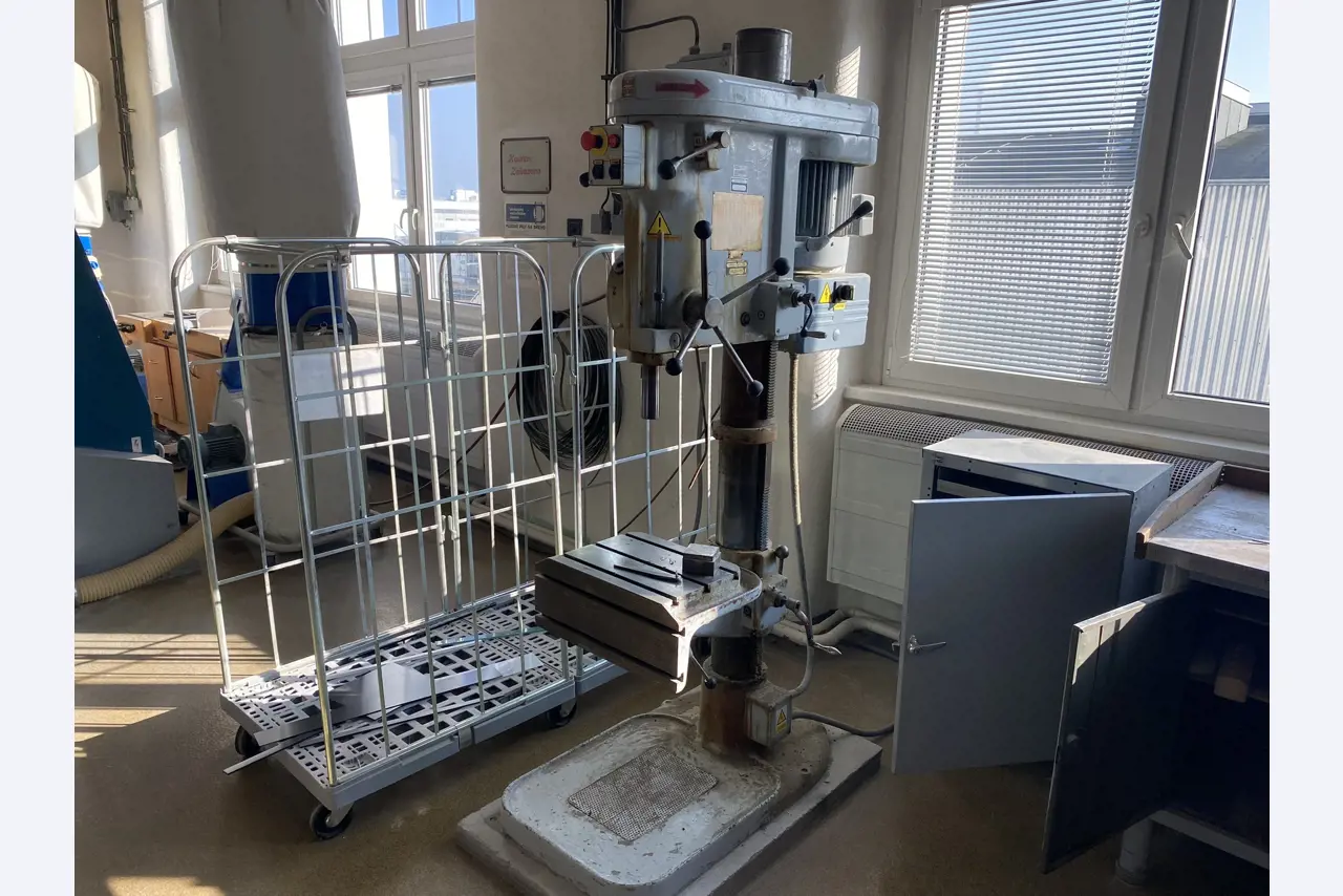 Metalworking machines, industrial robots and vehicles-1