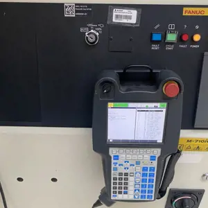 Manipulacijski robot za pralni stroj Durr FANUC R2000Ib