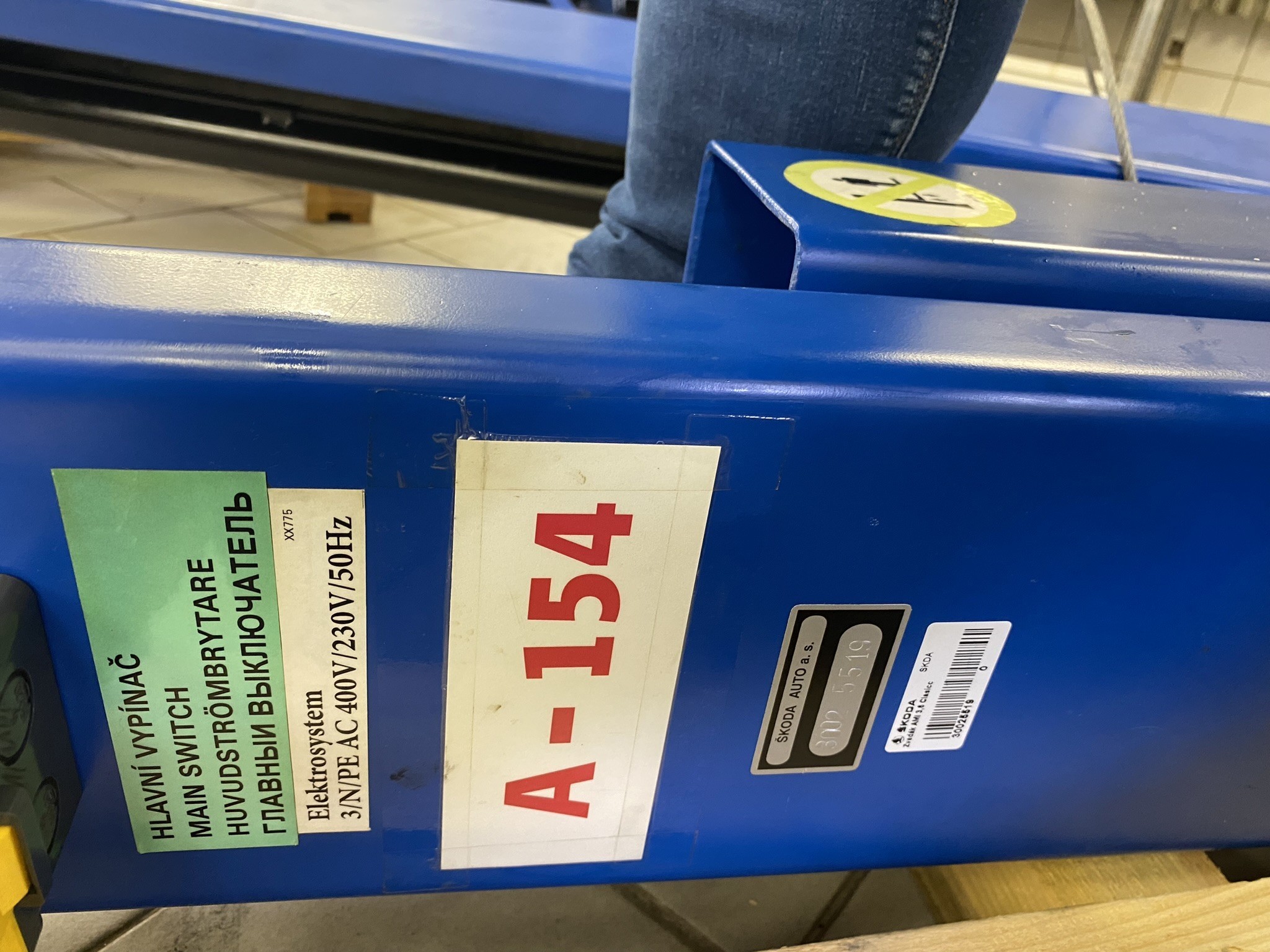 Metalworking machines, industrial robots and vehicles-2