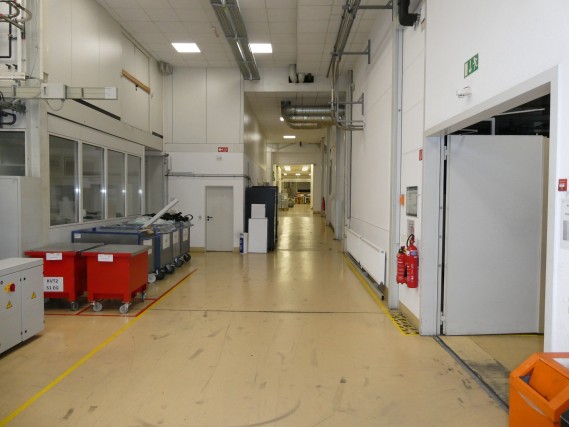 Stanz- und Spritzgussanlagen eines Stanzbetriebes-11