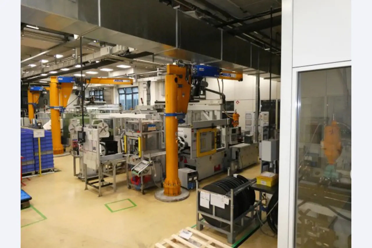 Stamping and injection molding systems of a stamping company-5