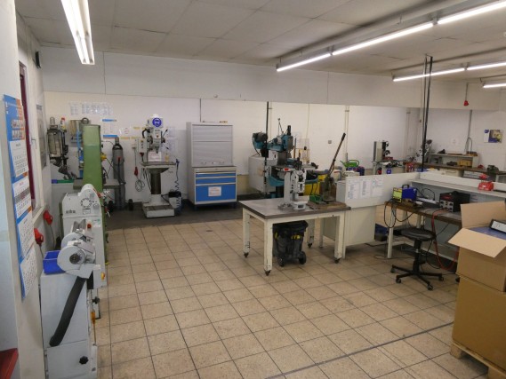 Stanz- und Spritzgussanlagen eines Stanzbetriebes-9