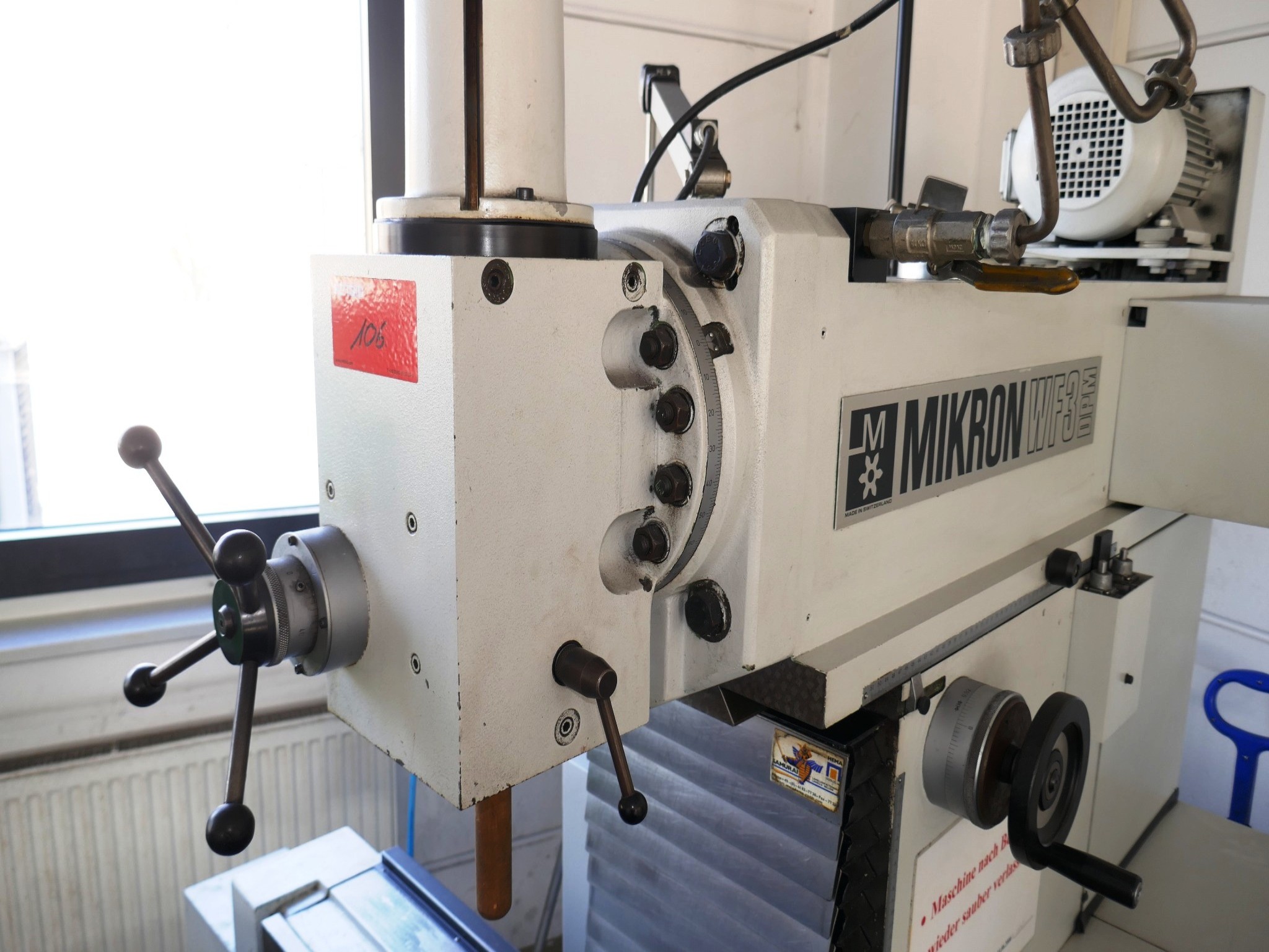 Plastic injection molding, punching machines and peripherals-7