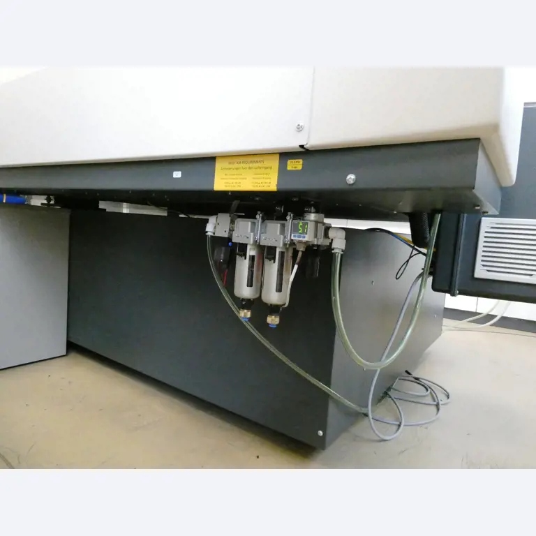 Plastic spuitgietmachines, ponsmachines en randapparatuur-13