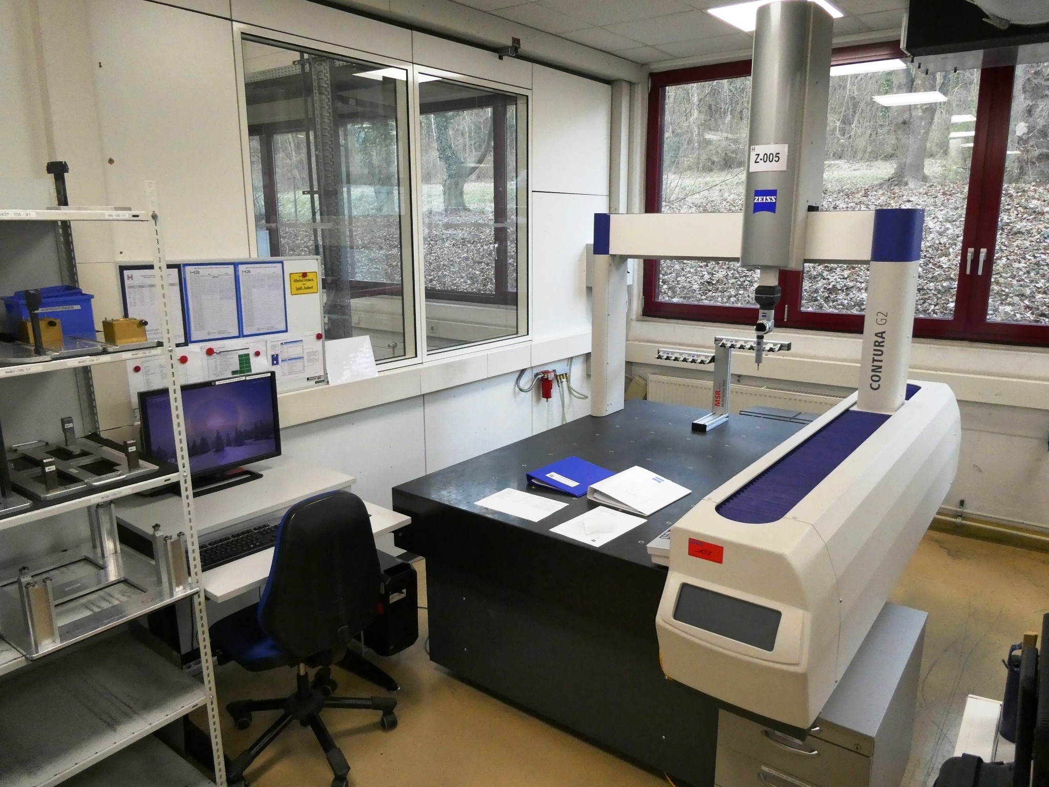 Plastic injection molding, punching machines and peripherals-1