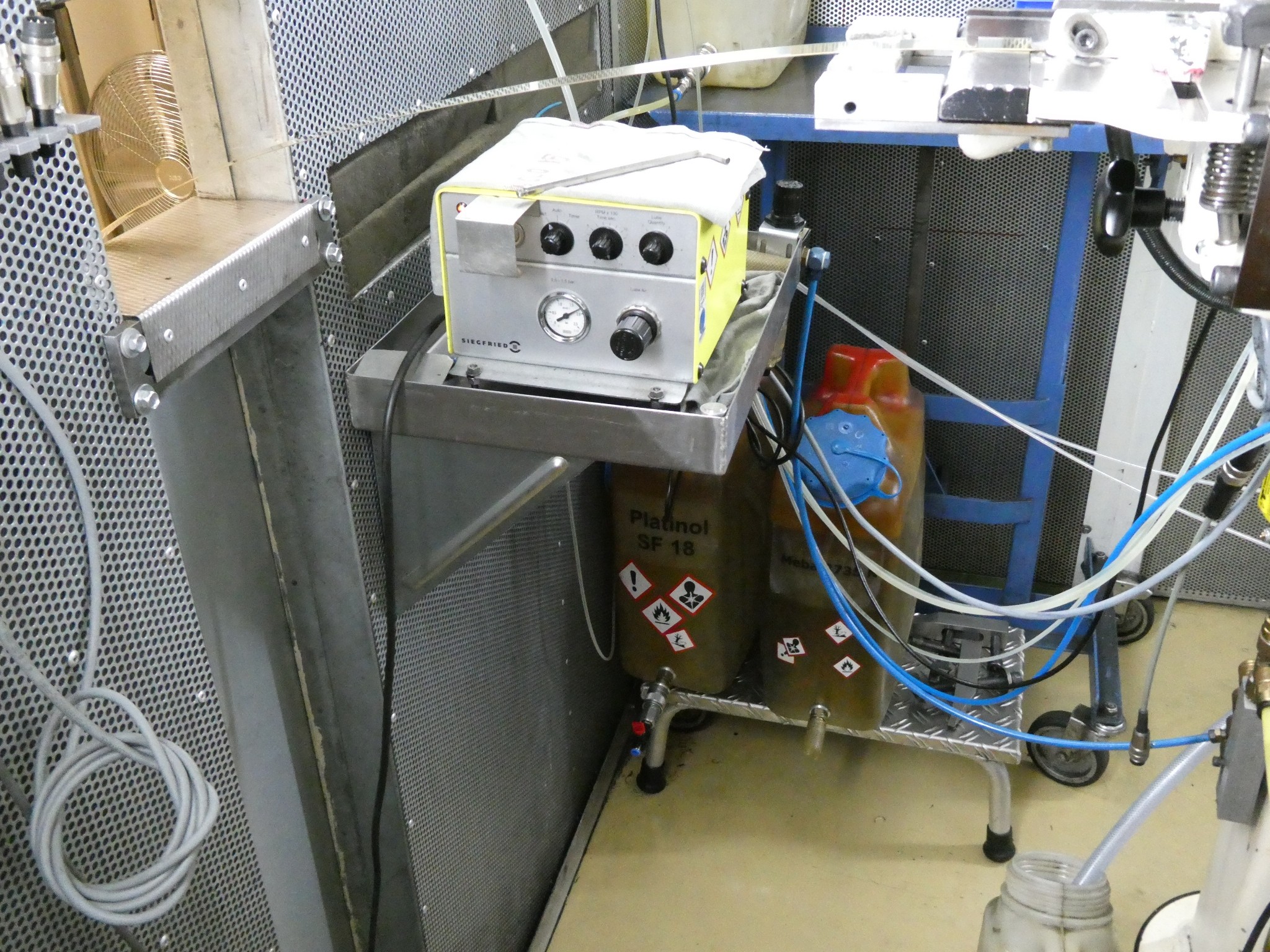 2 spletni dražbi orodja, izsekovalnih strojev in perifernih naprav-12