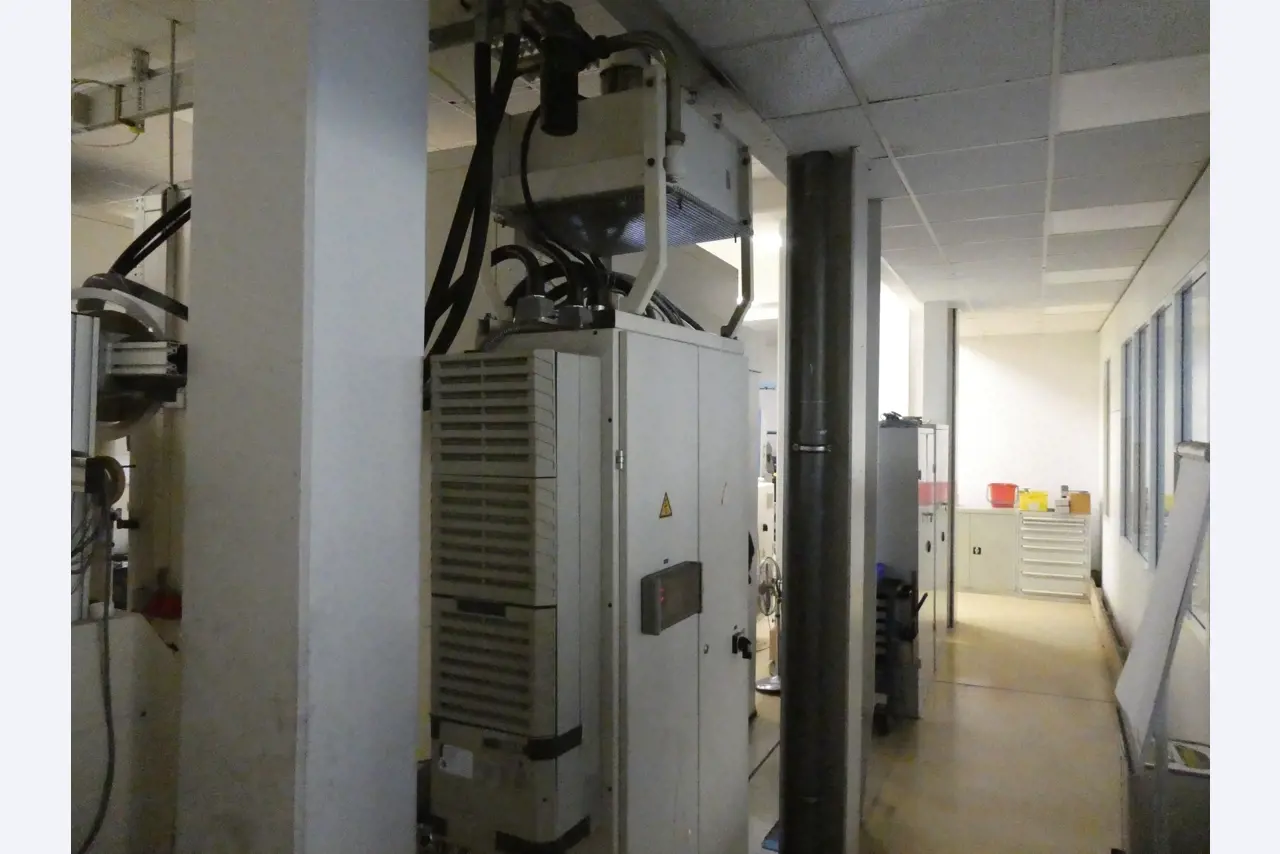 2 Online auctions of tools, punching machines and peripherals-19