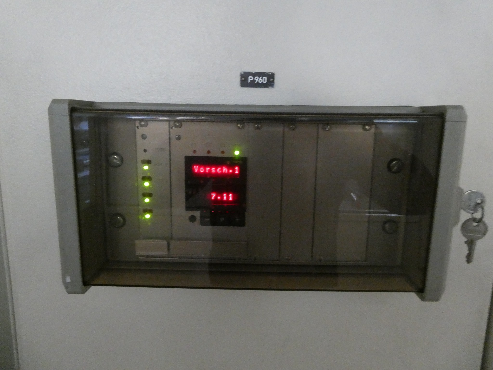 2 spletni dražbi orodja, izsekovalnih strojev in perifernih naprav-20