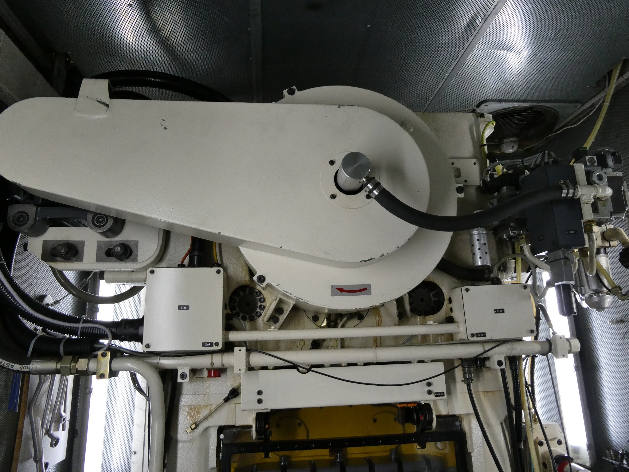 2 spletni dražbi orodja, izsekovalnih strojev in perifernih naprav-21