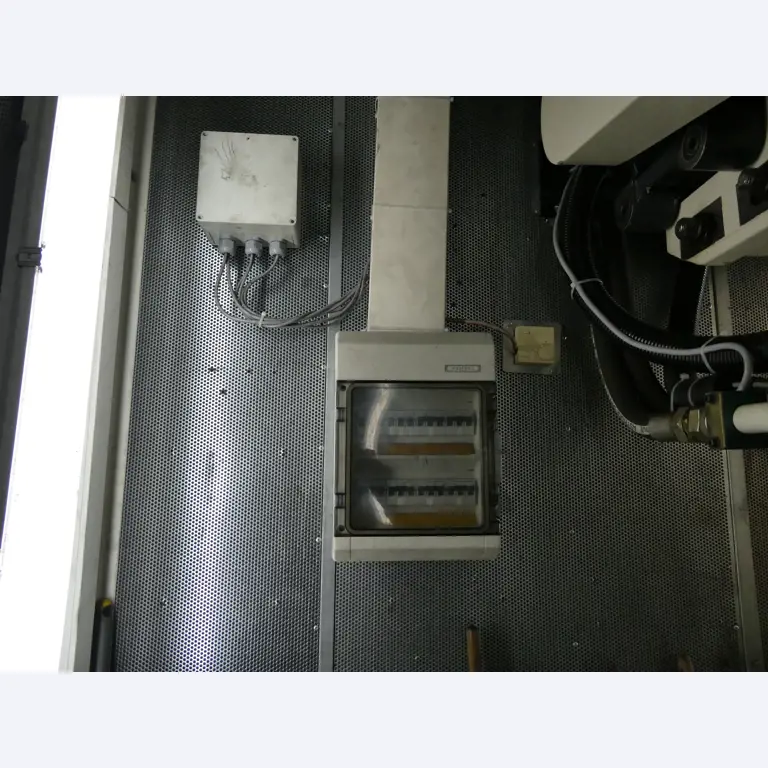 2 Online auctions of tools, punching machines and peripherals-24