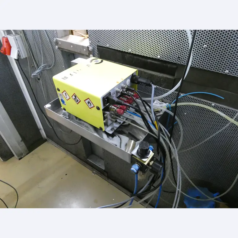 2 Online auctions of tools, punching machines and peripherals-25