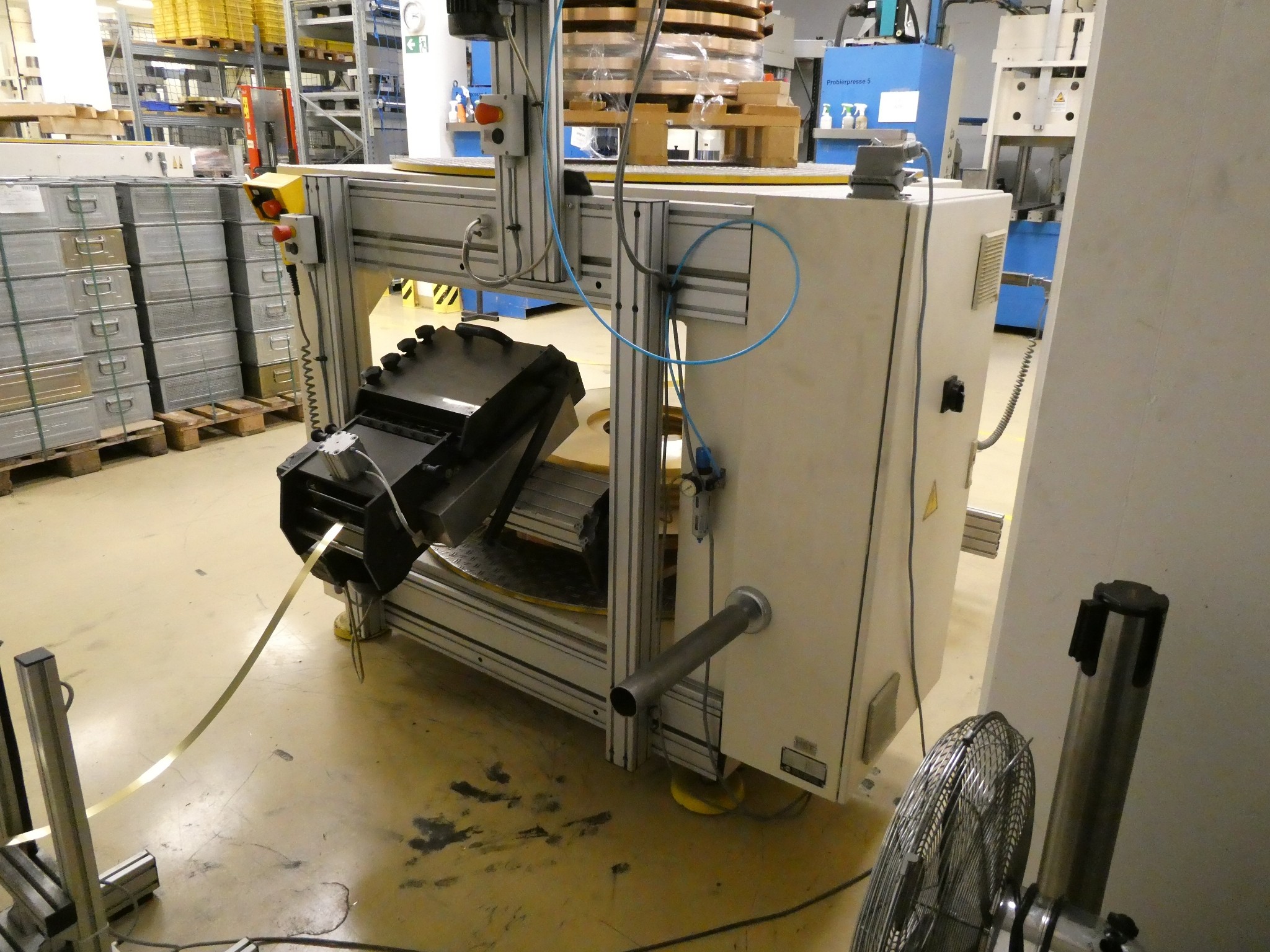 2 spletni dražbi orodja, izsekovalnih strojev in perifernih naprav-27