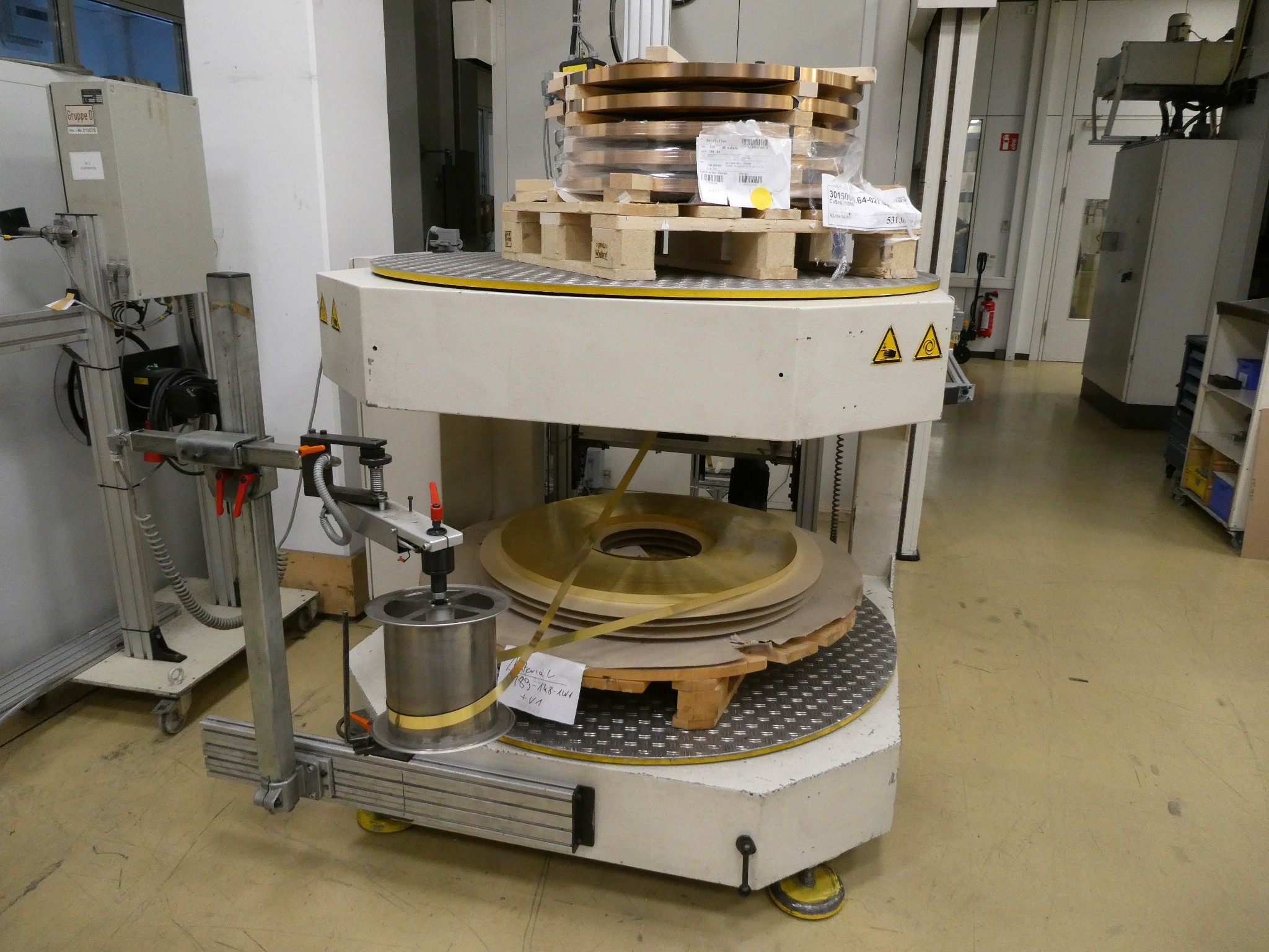 2 spletni dražbi orodja, izsekovalnih strojev in perifernih naprav-29