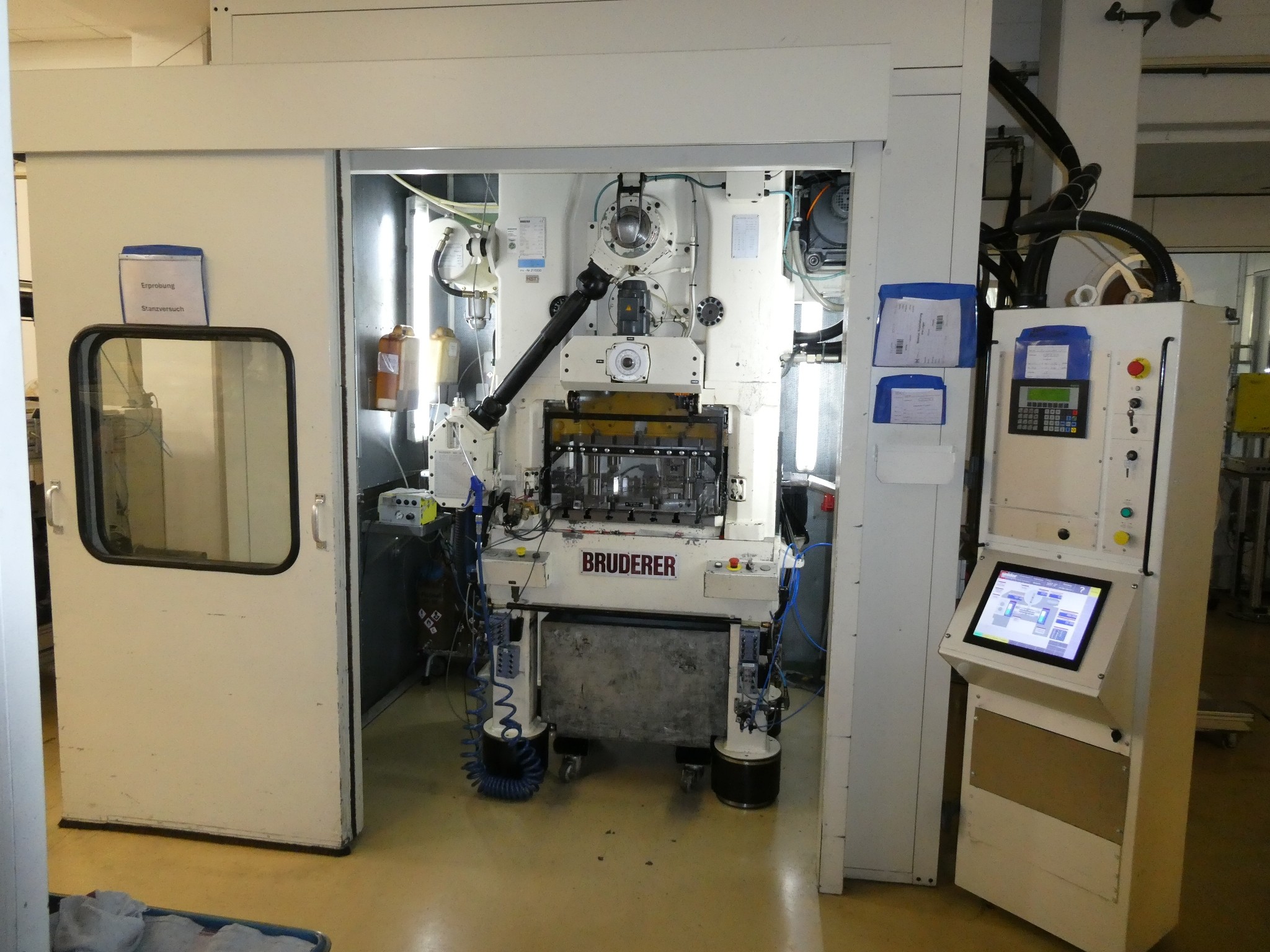 2 spletni dražbi orodja, izsekovalnih strojev in perifernih naprav-2