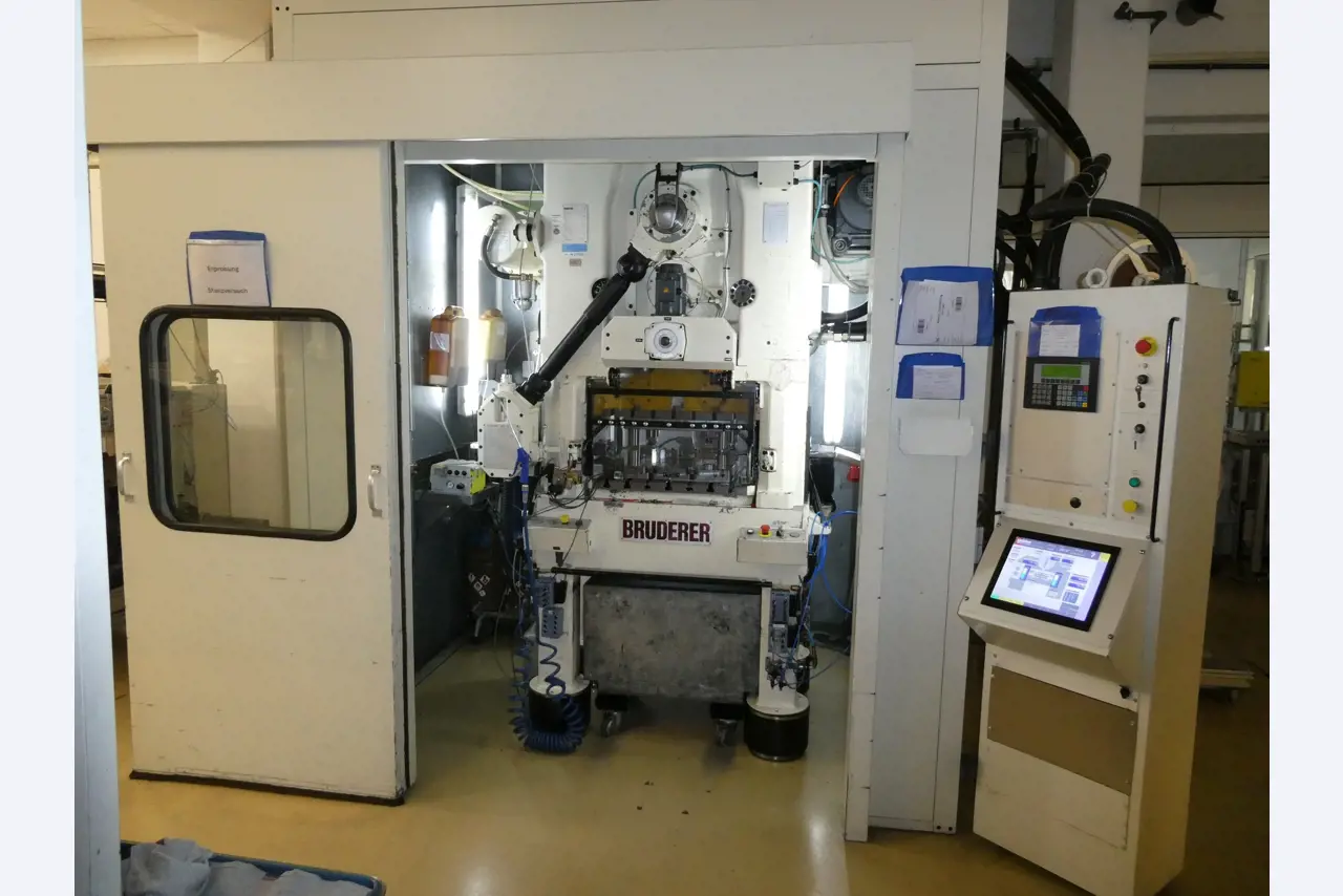 2 Online auctions of tools, punching machines and peripherals-2