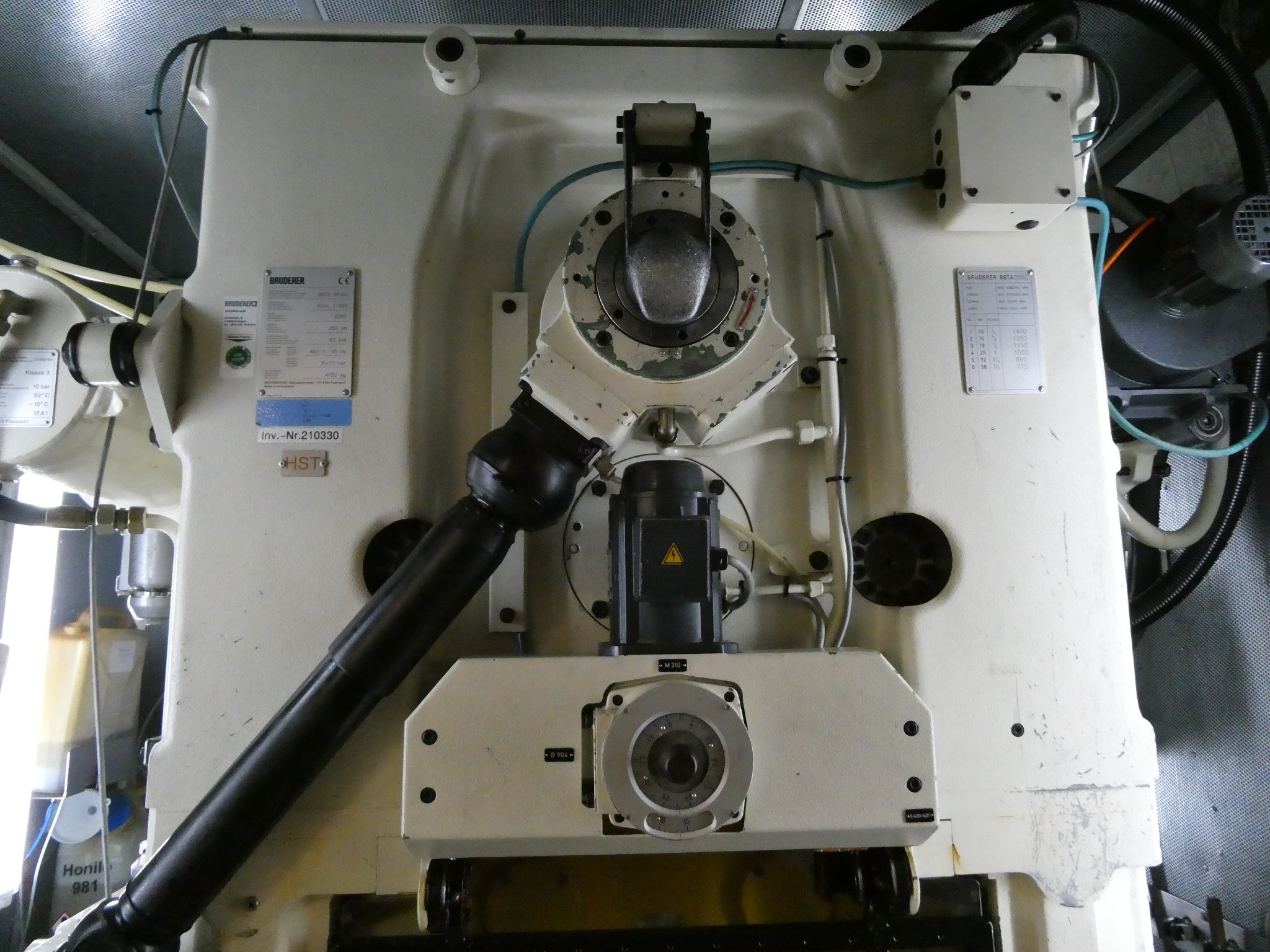 2 spletni dražbi orodja, izsekovalnih strojev in perifernih naprav-8