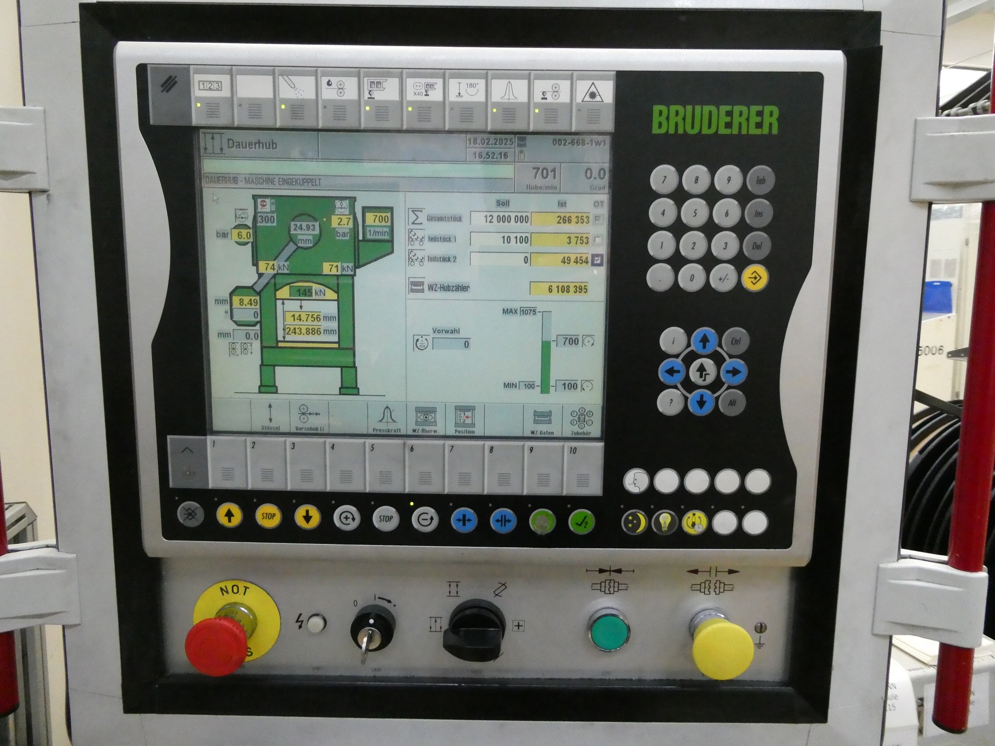 2 spletni dražbi orodja, izsekovalnih strojev in perifernih naprav-15