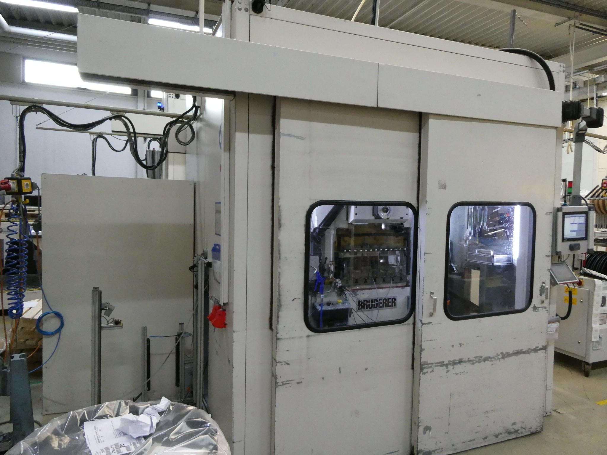 2 spletni dražbi orodja, izsekovalnih strojev in perifernih naprav-1