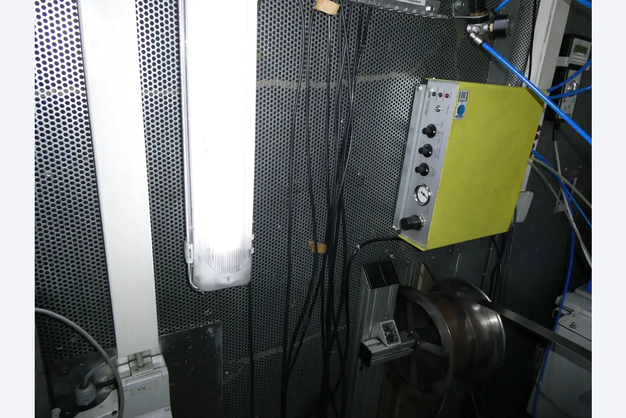 2 Online auctions of tools, punching machines and peripherals-24