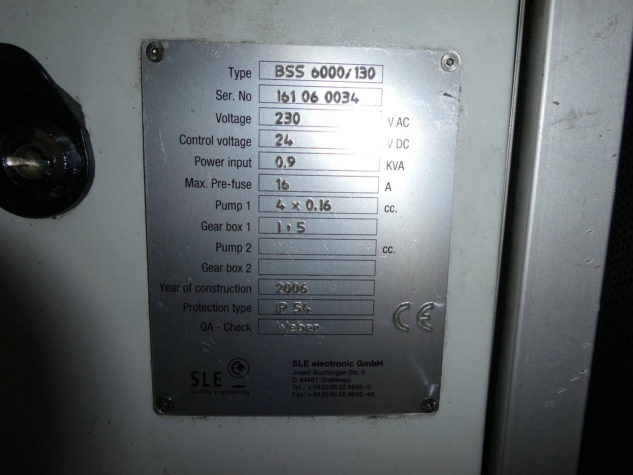 2 spletni dražbi orodja, izsekovalnih strojev in perifernih naprav-29