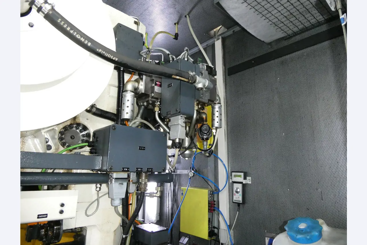 2 Online auctions of tools, punching machines and peripherals-30