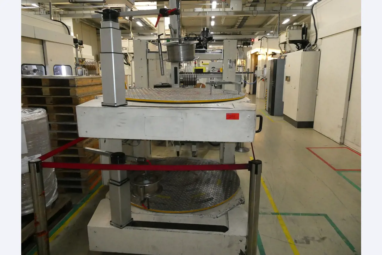 2 Online auctions of tools, punching machines and peripherals-34