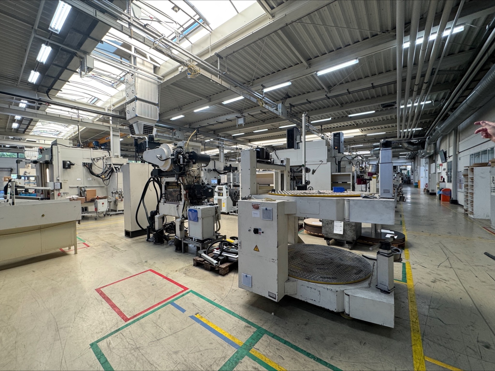 2 spletni dražbi orodja, izsekovalnih strojev in perifernih naprav-41