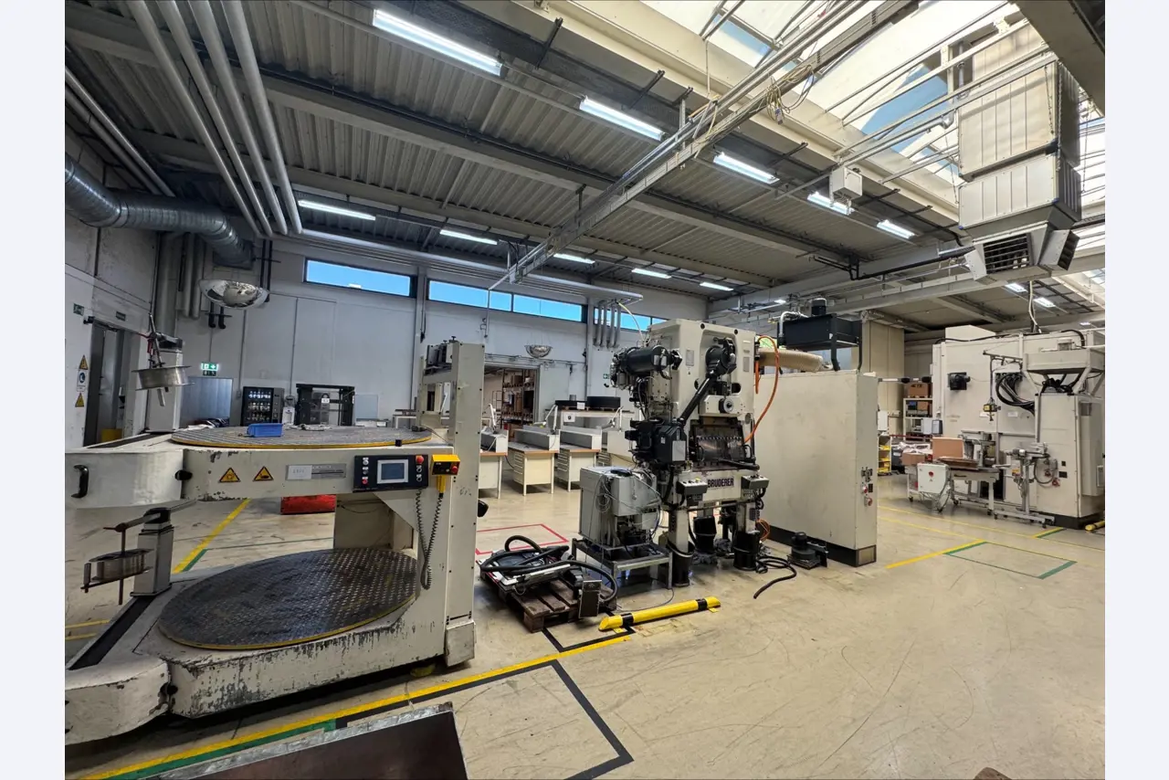 2 Online auctions of tools, punching machines and peripherals-42