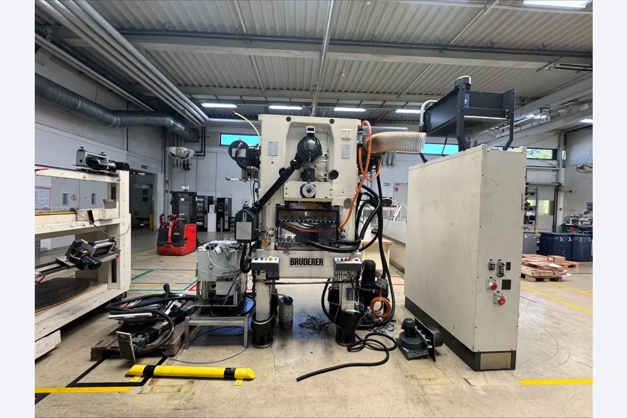 2 Online auctions of tools, punching machines and peripherals-48