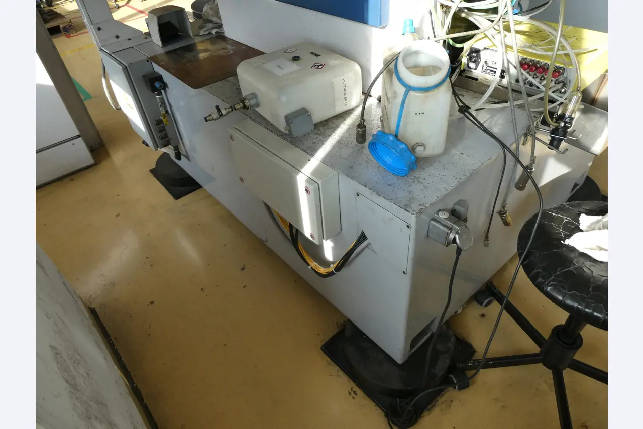 2 Online auctions of tools, punching machines and peripherals-15