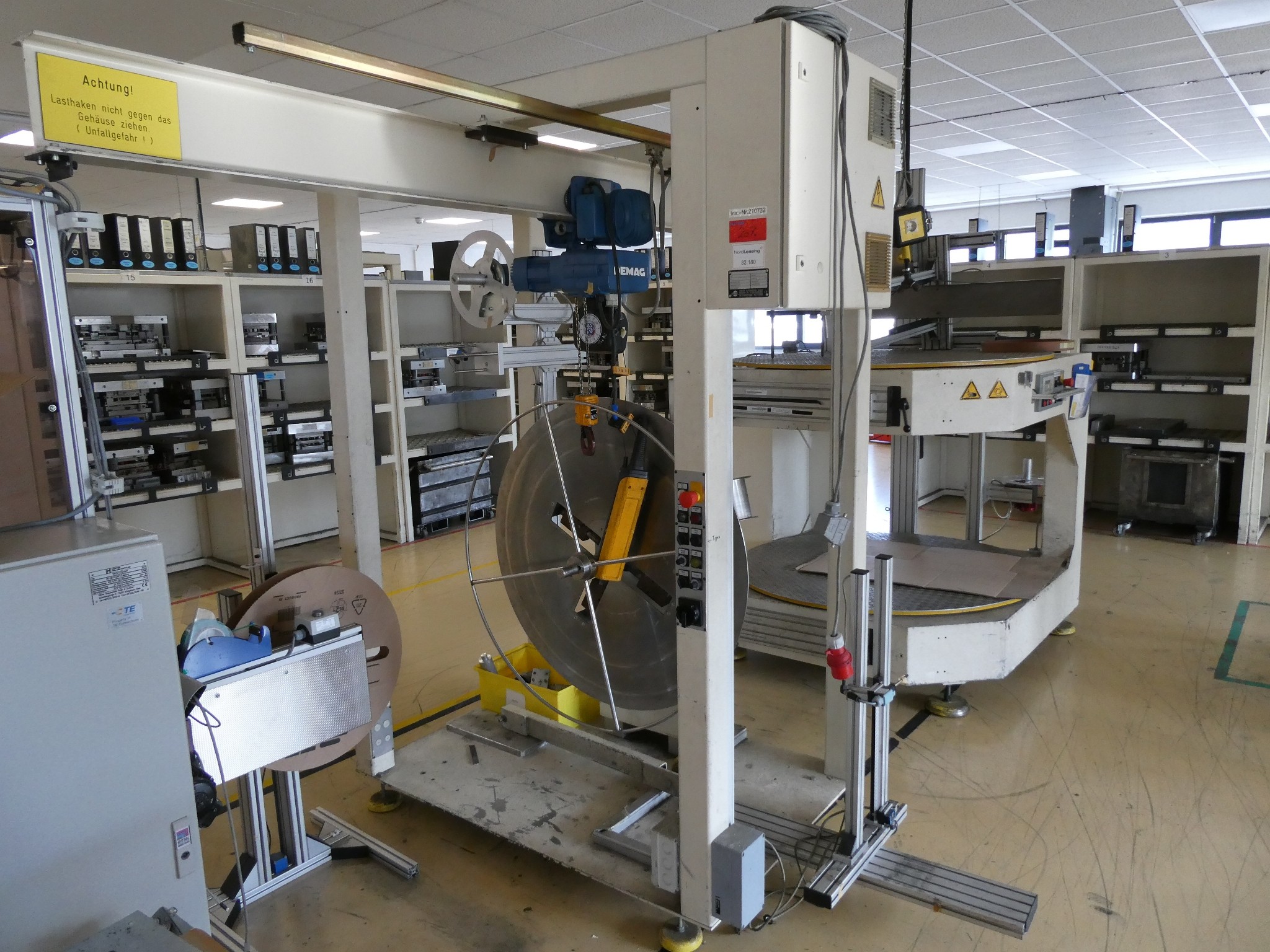 2 aukcje internetowe narzędzi, wykrawarek i urządzeń peryferyjnych-19