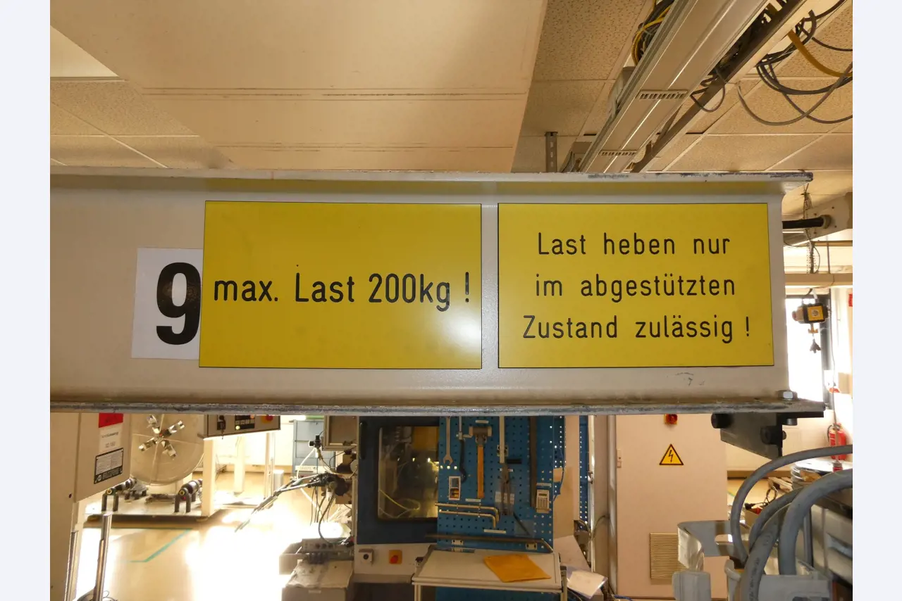 2 Online auctions of tools, punching machines and peripherals-22