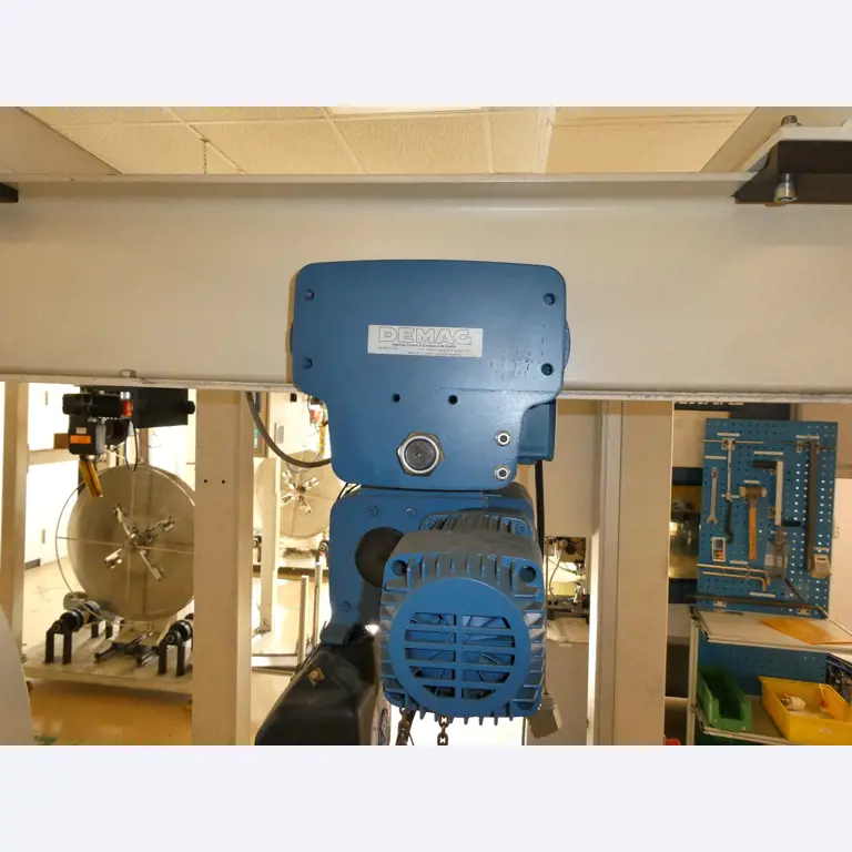 2 Online auctions of tools, punching machines and peripherals-23