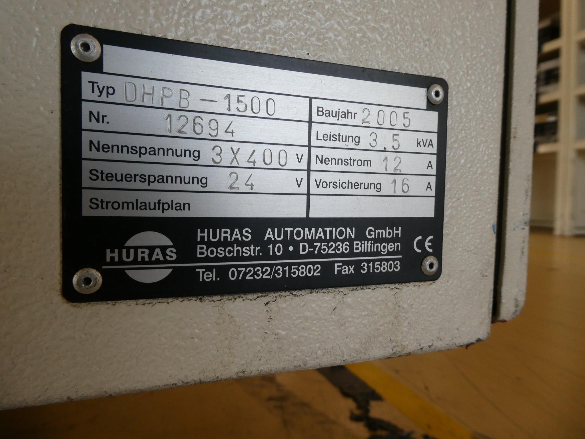 2 aukcje internetowe narzędzi, wykrawarek i urządzeń peryferyjnych-26