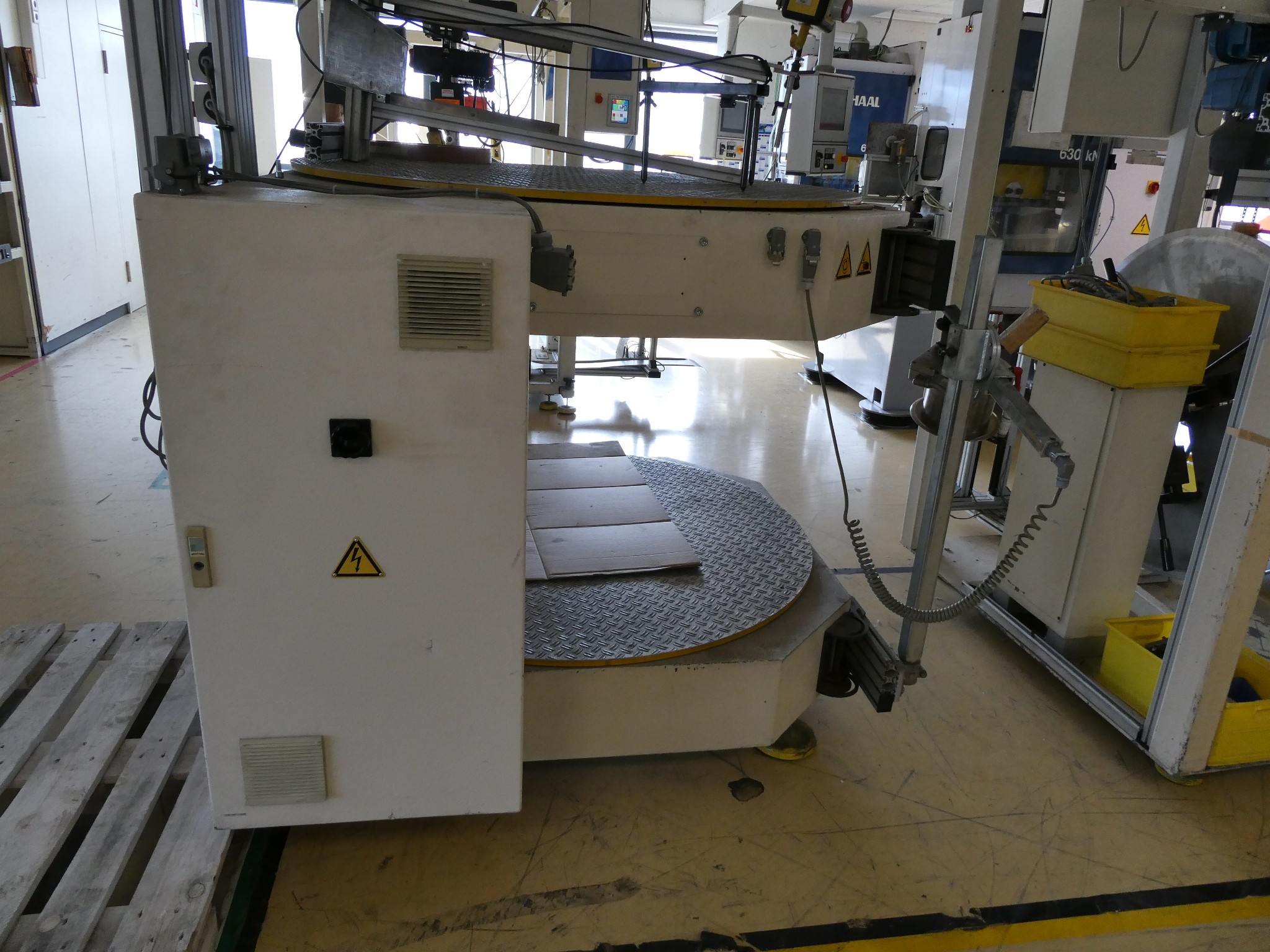 2 aukcje internetowe narzędzi, wykrawarek i urządzeń peryferyjnych-29