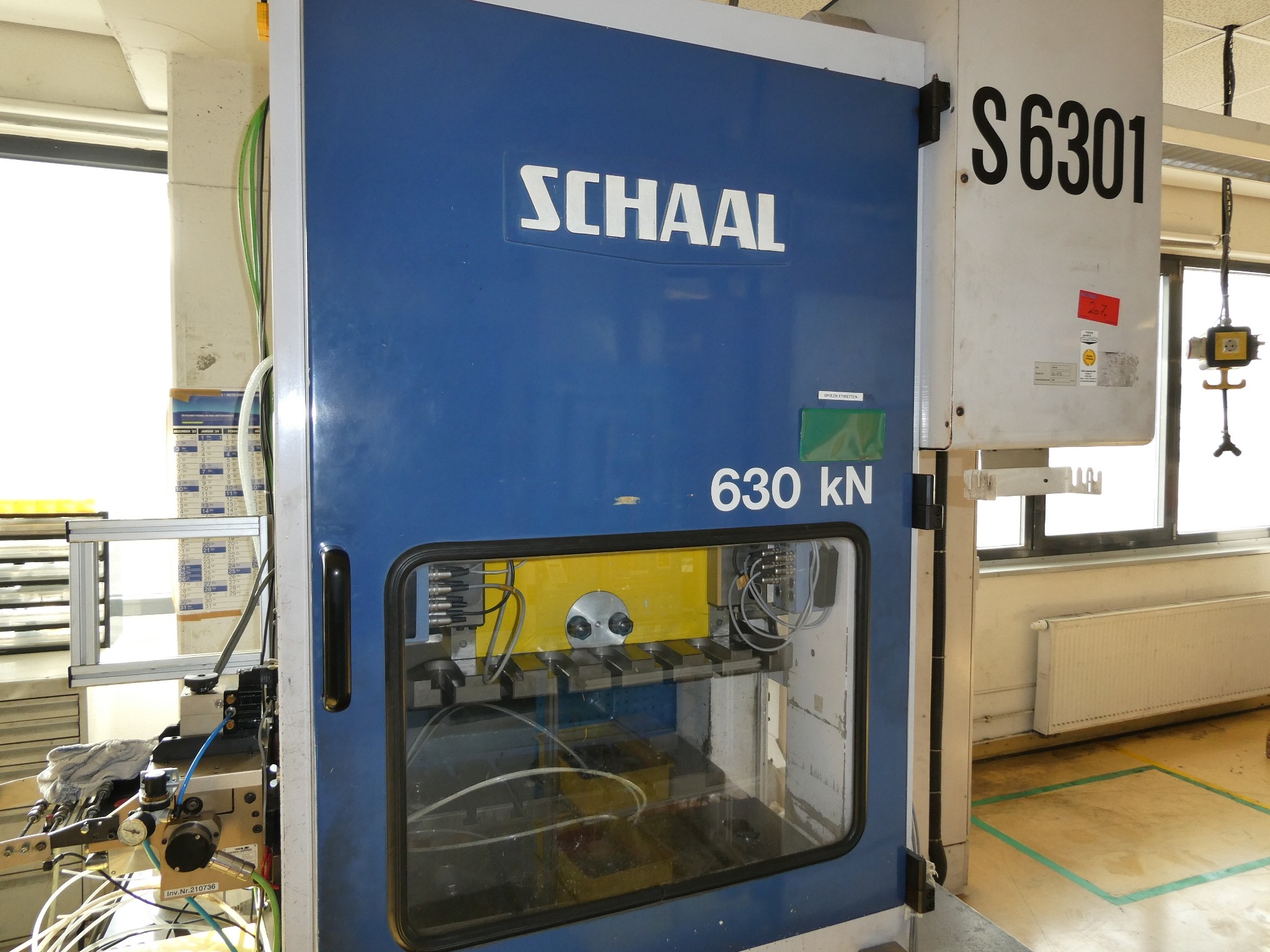 2 aukcje internetowe narzędzi, wykrawarek i urządzeń peryferyjnych-3