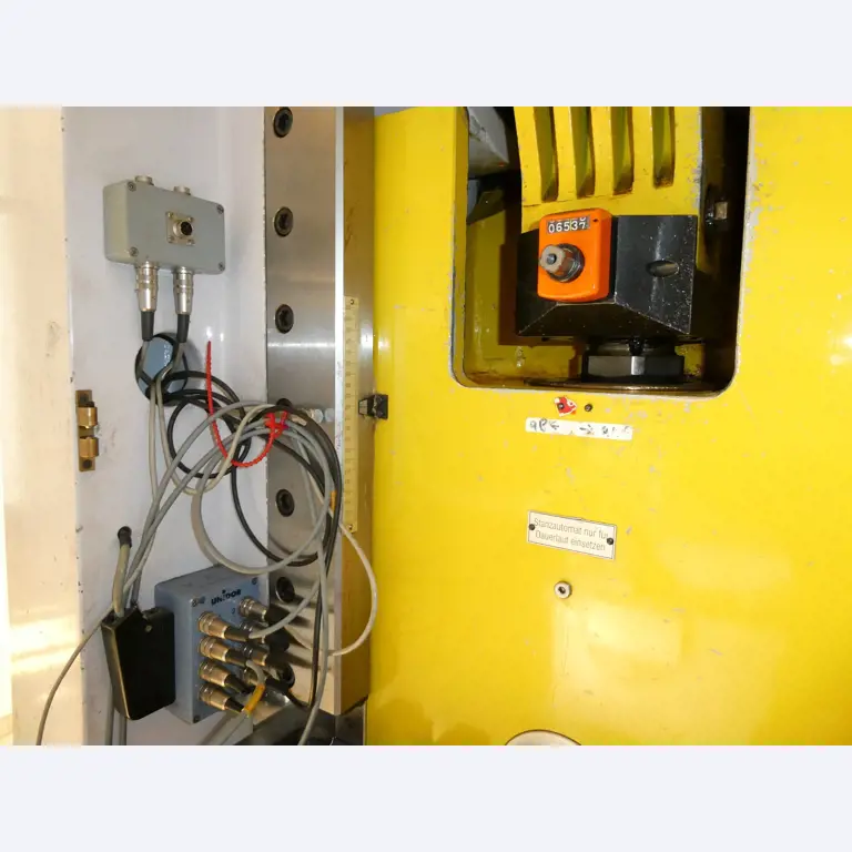 2 Online auctions of tools, punching machines and peripherals-6